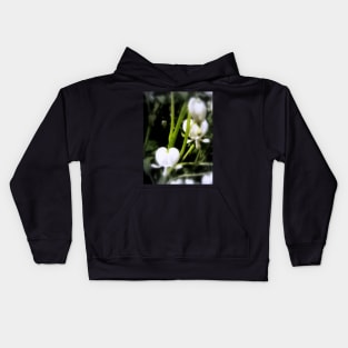 white bleeding heart macro, focal black and white Kids Hoodie